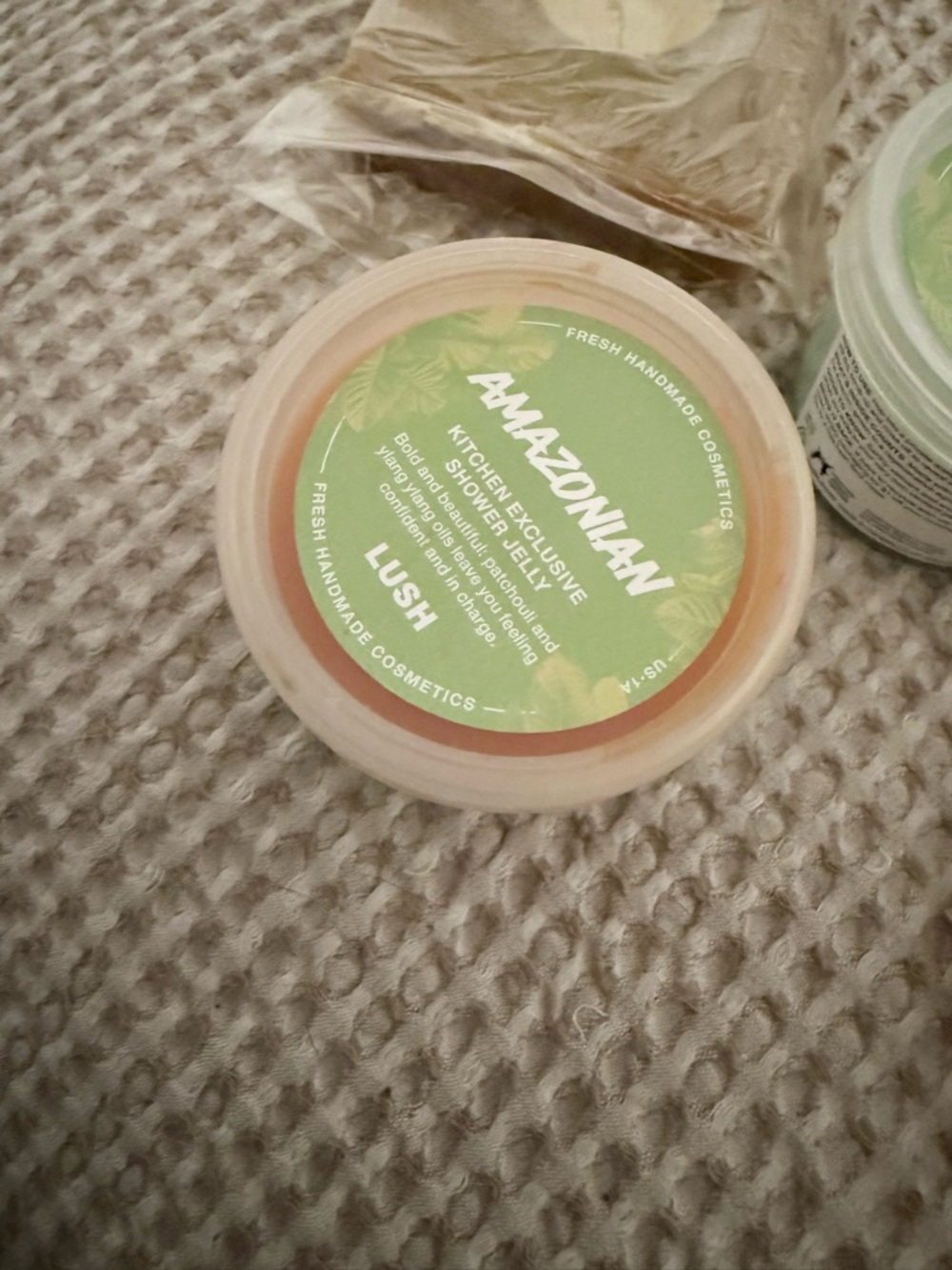 LUSH April 2026 Kitchen Fantabulosa Amazonian Banana Moon Coconut King - Picture 5 of 6